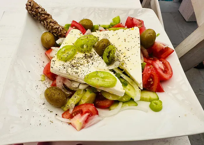 Avli & No2 * サルティ